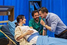 Al teatro Manzoni in Roma, CONTRAZIONI PERICOLOSE dall' 8 al 25 maggio 2025