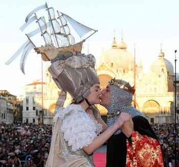 3 marzo AL CARNEVALE DI VENEZIA 2019 - “svolo” dell’Aquila