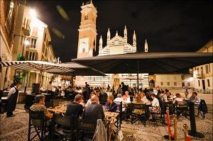 “Champagne in Piazza Duomo”, l’evento più esclusivo della Monza Wine Experience